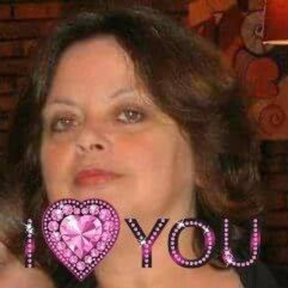 Meet your Posher, Belinda - Picture 1 of 1